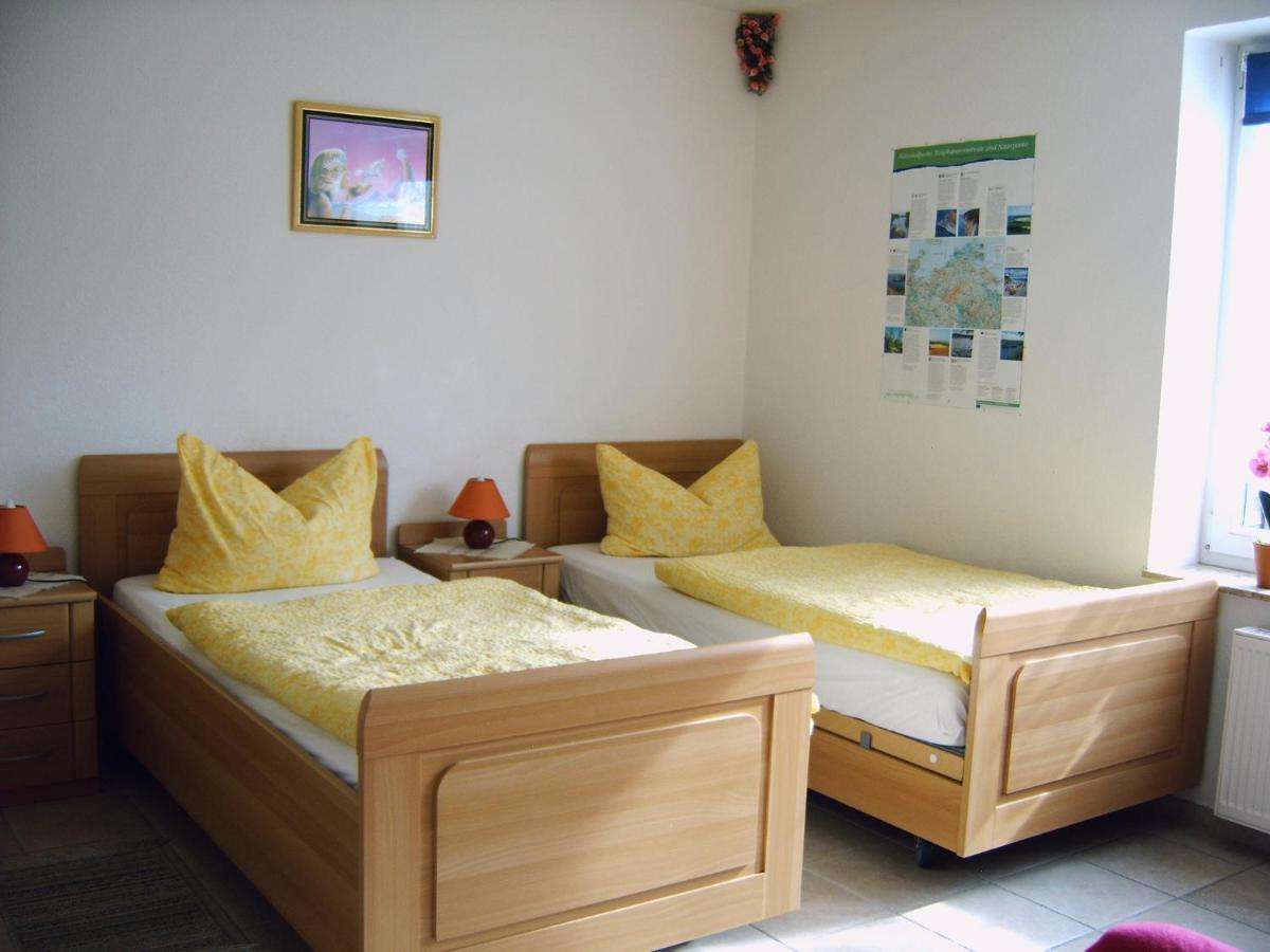 Ferienwohnungen "Marie" Mit Terrassen, Inclusive Park- Und Stellplaetze Am Haus, Mueritz-Strand Nur 700M, Altstadt 10Min, Ruhige Lage, فارين المظهر الخارجي الصورة
