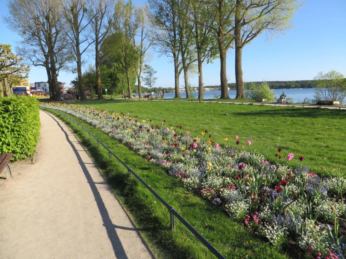 Ferienwohnungen "Marie" Mit Terrassen, Inclusive Park- Und Stellplaetze Am Haus, Mueritz-Strand Nur 700M, Altstadt 10Min, Ruhige Lage, فارين المظهر الخارجي الصورة