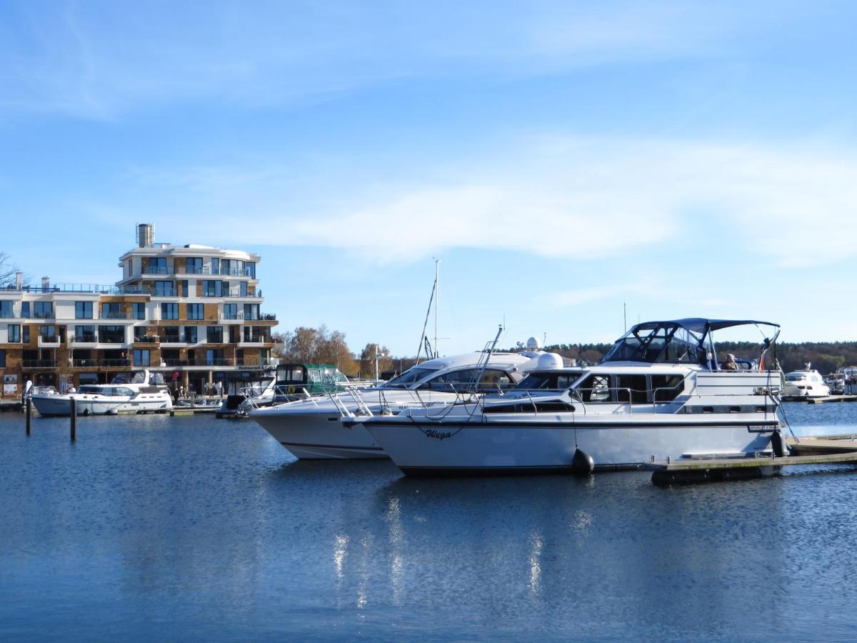 Ferienwohnungen "Marie" Mit Terrassen, Inclusive Park- Und Stellplaetze Am Haus, Mueritz-Strand Nur 700M, Altstadt 10Min, Ruhige Lage, فارين المظهر الخارجي الصورة