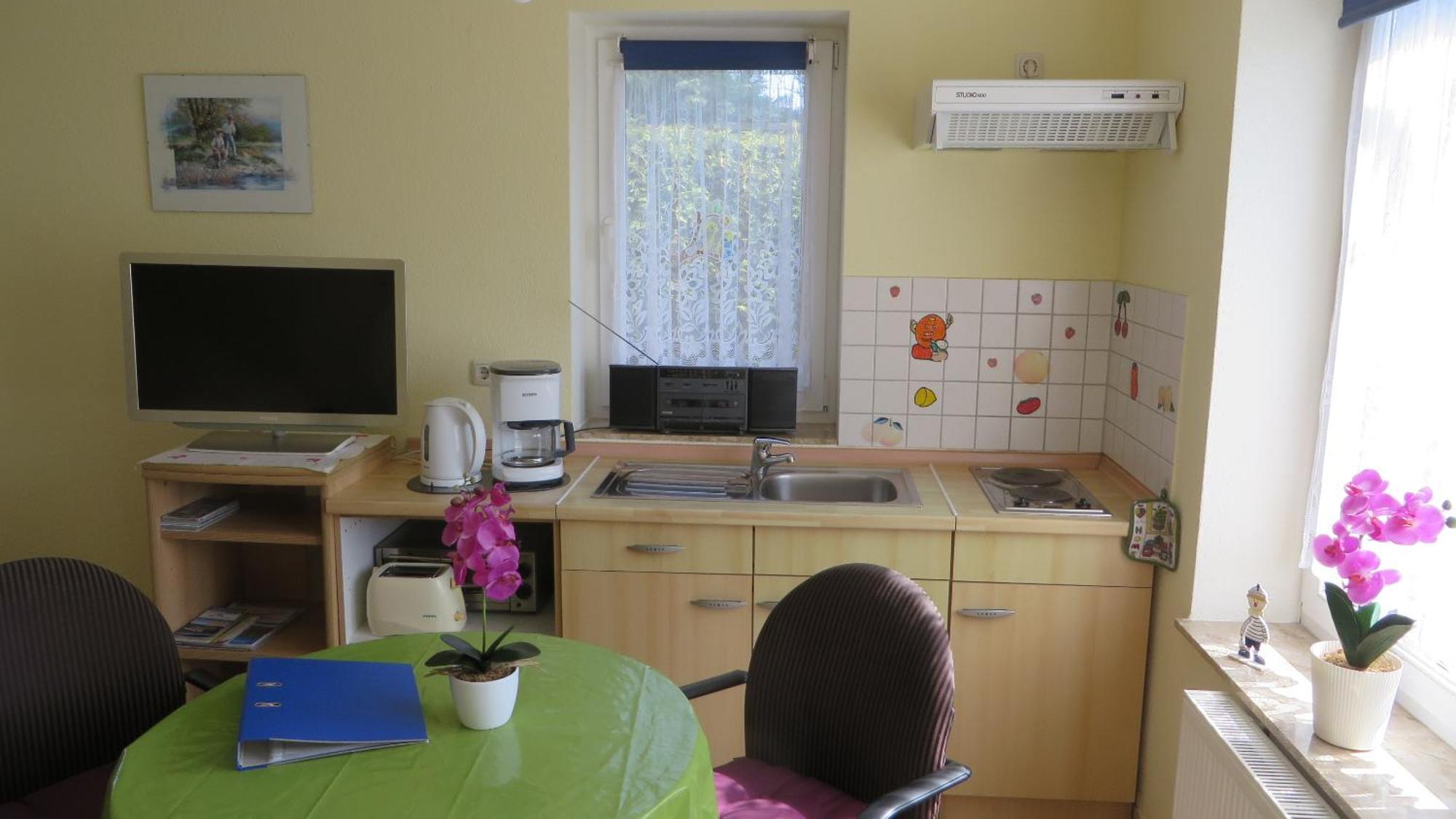 Ferienwohnungen "Marie" Mit Terrassen, Inclusive Park- Und Stellplaetze Am Haus, Mueritz-Strand Nur 700M, Altstadt 10Min, Ruhige Lage, فارين الغرفة الصورة